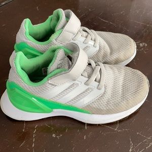 EUC Adidas sneakers tennis shoes